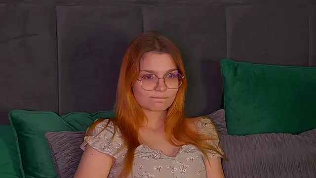 Snapshot of BellaMarebelle chatting on October 2025 04:33:01 AM BellaMarebelle online show from October 2025 04:33:01 AM