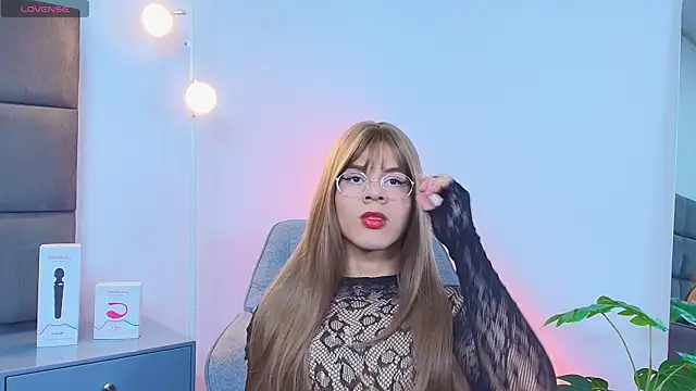 Slenna Moon online show from April 2026 12:18:02 AM