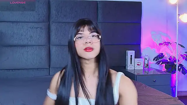 Slenna Moon online show from March 2026 11:08:01 PM