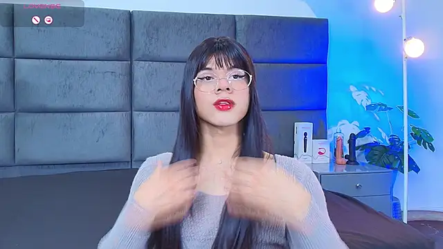 Slenna Moon online show from March 2026 11:04:02 PM