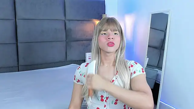 Slenna Moon online show from November 2025 02:59:01 AM