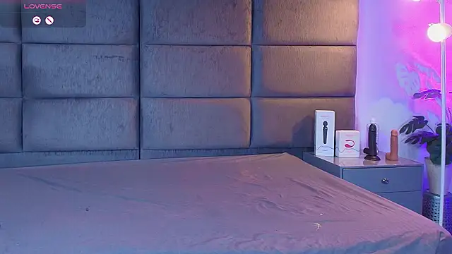 Slenna Moon online show from February 2026 12:32:02 AM