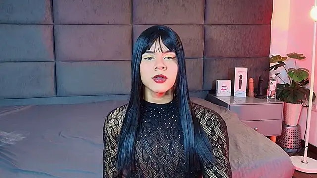 Slenna Moon online show from December 2025 02:47:02 AM