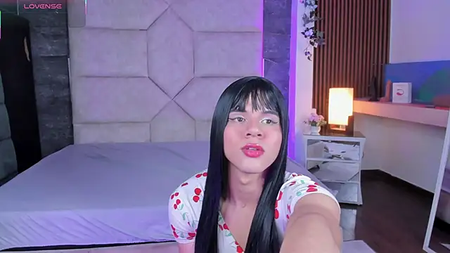 Slenna Moon online show from December 2025 04:57:02 AM