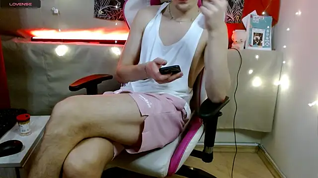 Xavier Night81 online show from November 2025 09:35:01 AM