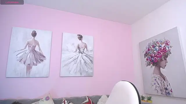 Snapshot of linda_morgan1 chatting on October 2025 12:24:01 PM linda morgan1 online show from October 2025 12:24:01 PM