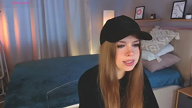 Snapshot of LollaStich chatting on November 2025 08:07:02 AM LollaStich online show from November 2025 08:07:02 AM