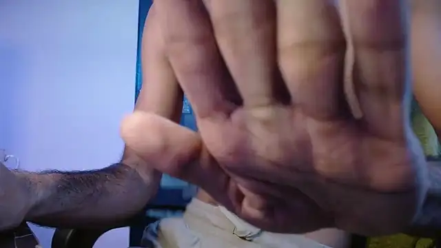 Snapshot of funndudd chatting on November 2025 04:00:01 PM funndudd online show from November 2025 04:00:01 PM