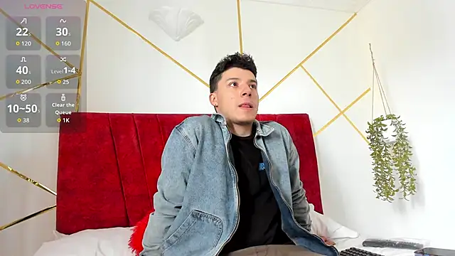 Snapshot of Ethan_Marquez01 chatting on September 2025 08:54:01 PM Ethan Marquez01 online show from September 2025 08:54:01 PM