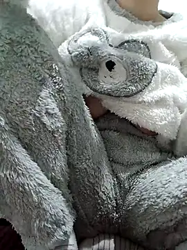 Ahalm online show from December 2025 08:25:01 PM