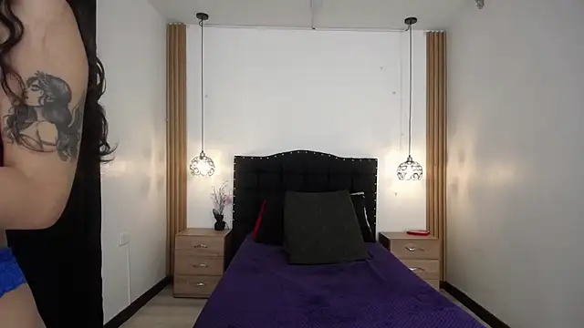 KENDALL ART online show from December 2025 09:01:02 PM