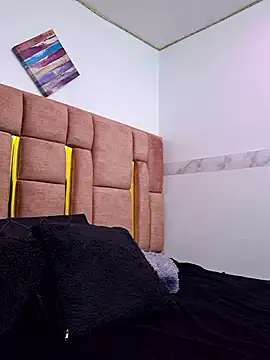 KENDALL ART online show from January 2026 03:57:02 AM