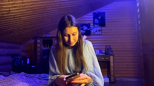 Shyselly online show from September 2025 04:18:01 PM