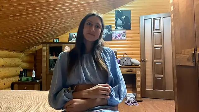 Shyselly online show from September 2025 04:39:02 PM