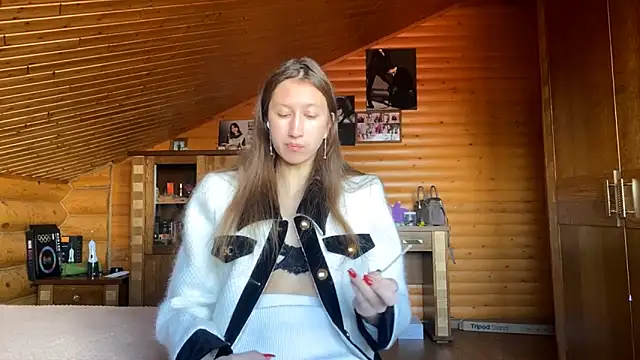 Shyselly online show from September 2025 02:17:01 PM