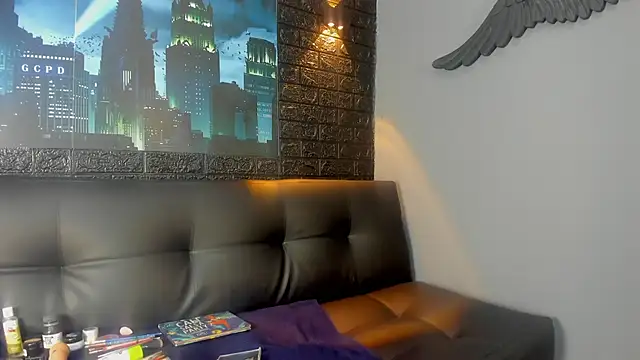 Skylar  Desire online show from October 2025 01:26:02 PM