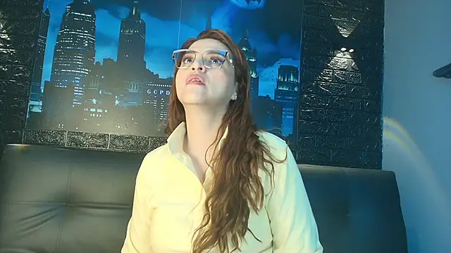 Skylar  Desire online show from October 2025 01:56:01 PM