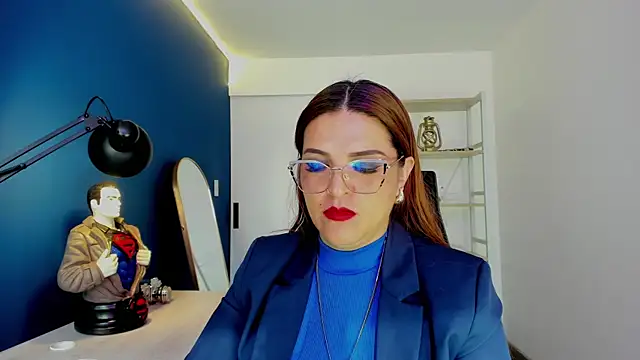 Skylar  Desire online show from November 2025 01:22:02 PM