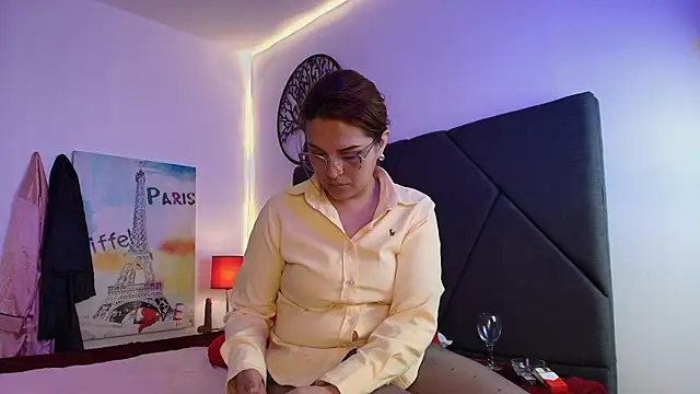 Skylar  Desire online show from November 2025 01:15:02 PM