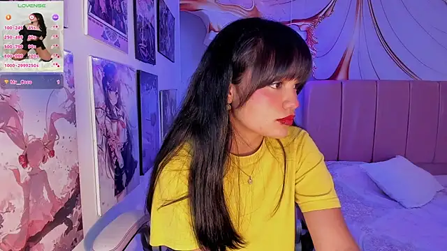 BellaGreen  online show from October 2025 07:00:02 PM