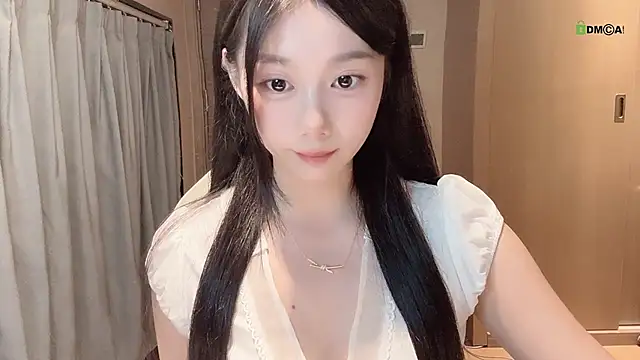 Makinghappymyself  online show from November 2025 12:31:01 PM