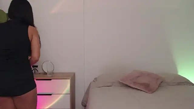 Annabnz online show from November 2025 01:43:02 AM