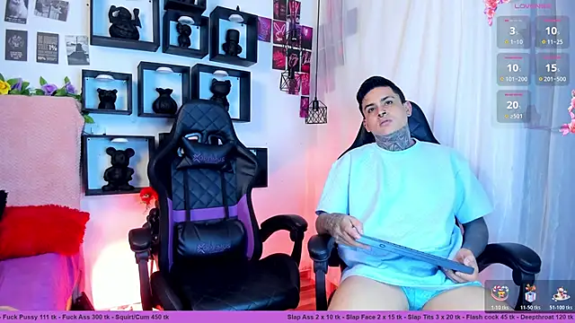 Sarahandzack online show from November 2025 06:28:01 AM