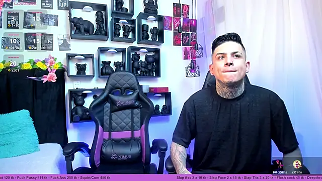 Sarahandzack online show from October 2025 05:56:02 PM