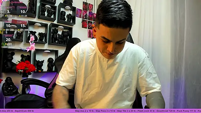 Sarahandzack online show from October 2025 09:59:01 PM