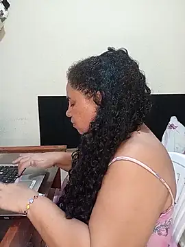 Ravena2290 online show from April 2026 01:45:01 AM