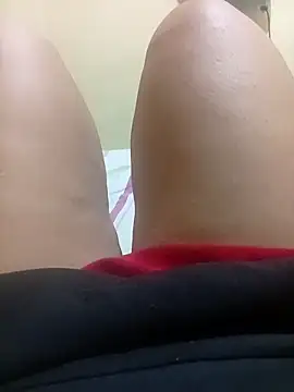 Ravena2290 online show from November 2025 10:48:01 AM