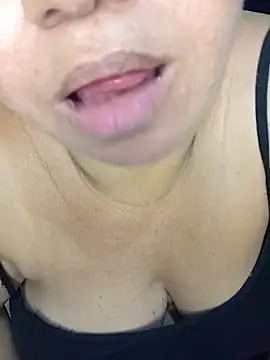 Ravena2290 online show from January 2026 05:05:02 PM