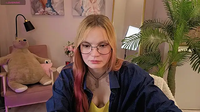 Snapshot of Ginger_Emma chatting on September 2025 05:25:02 AM Ginger Emma online show from September 2025 05:25:02 AM