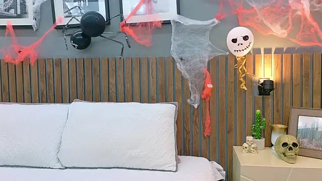 luna roja25 online show from October 2025 01:43:02 PM