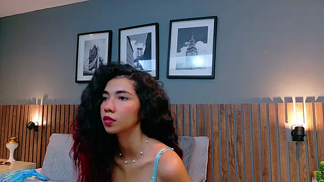 luna roja25 online show from September 2025 12:56:02 PM