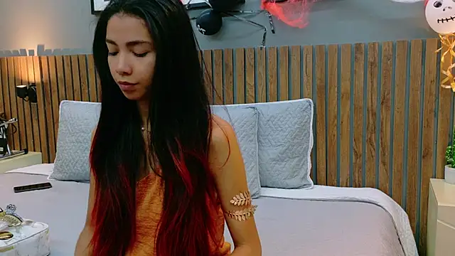 luna roja25 online show from October 2025 12:57:02 PM