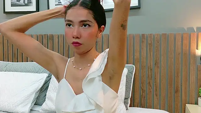 luna roja25 online show from November 2025 01:26:02 PM