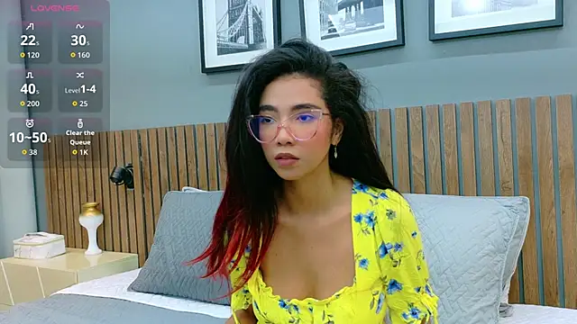 luna roja25 online show from September 2025 01:22:01 PM