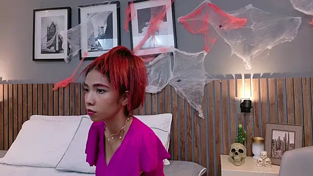 luna roja25 online show from October 2025 01:02:01 PM