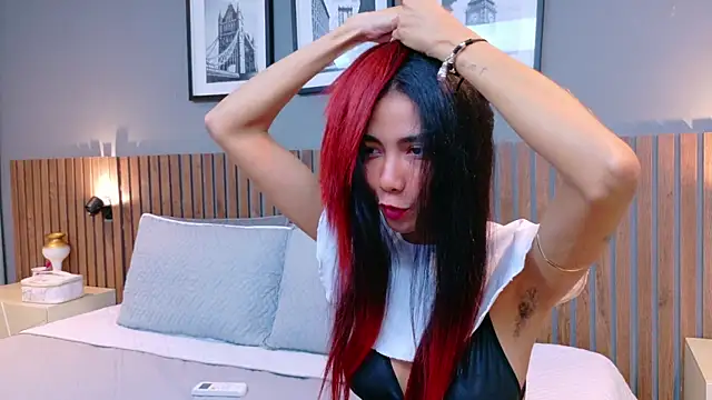 luna roja25 online show from September 2025 01:03:02 PM