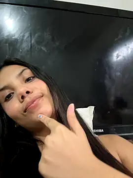 aline2007 online show from November 2025 08:25:01 PM