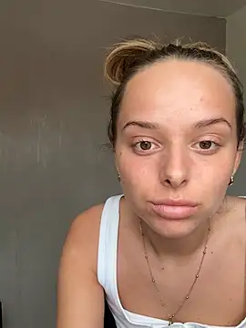 KayleeBella online show from April 2026 01:58:02 PM