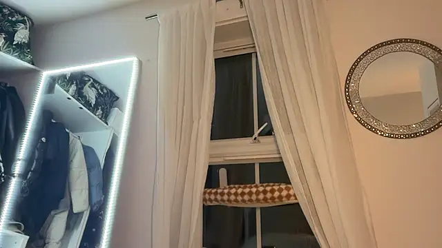 KayleeBella online show from February 2026 08:07:01 PM