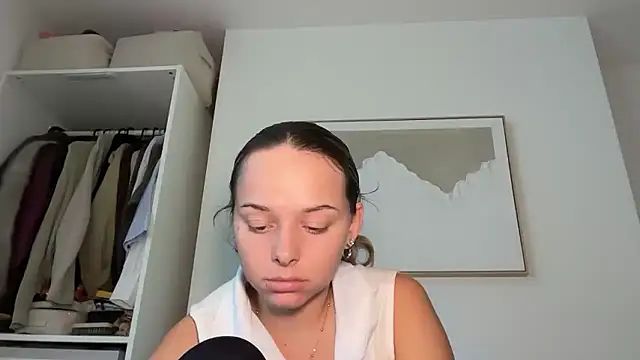 KayleeBella online show from January 2026 04:21:02 PM