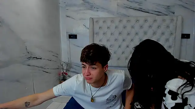 Ari and Storm online show from January 2026 02:13:01 PM