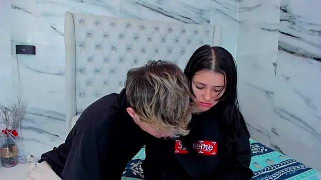 Ari and Storm online show from November 2025 02:28:01 PM