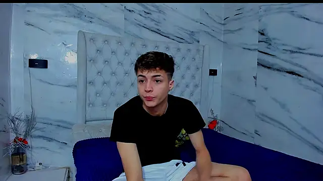 Ari and Storm online show from November 2025 01:44:02 PM