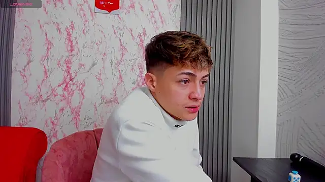 Ari and Storm online show from November 2025 01:44:02 PM