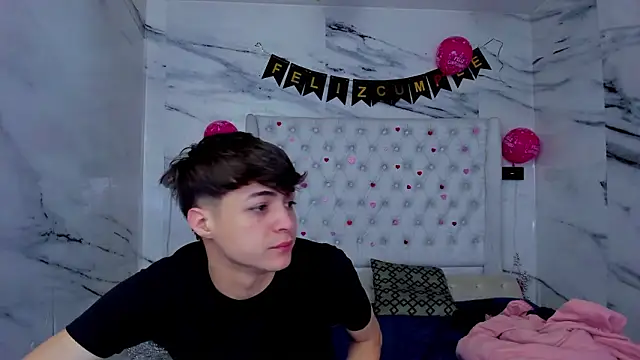 Ari and Storm online show from March 2026 01:38:01 PM