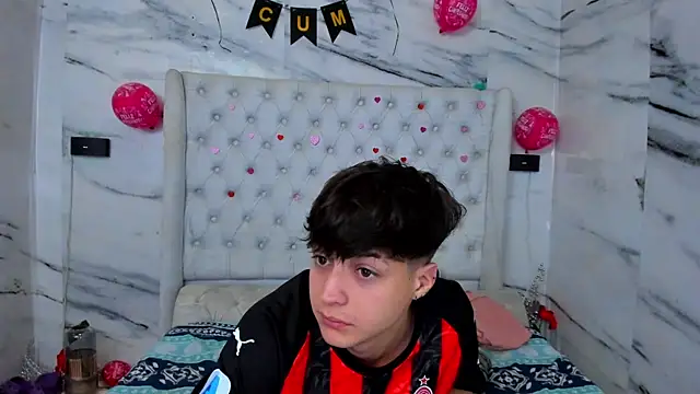 Ari and Storm online show from April 2026 02:42:01 PM